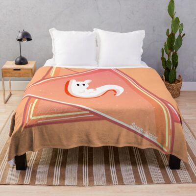 Slugcat In Triangles Throw Blanket